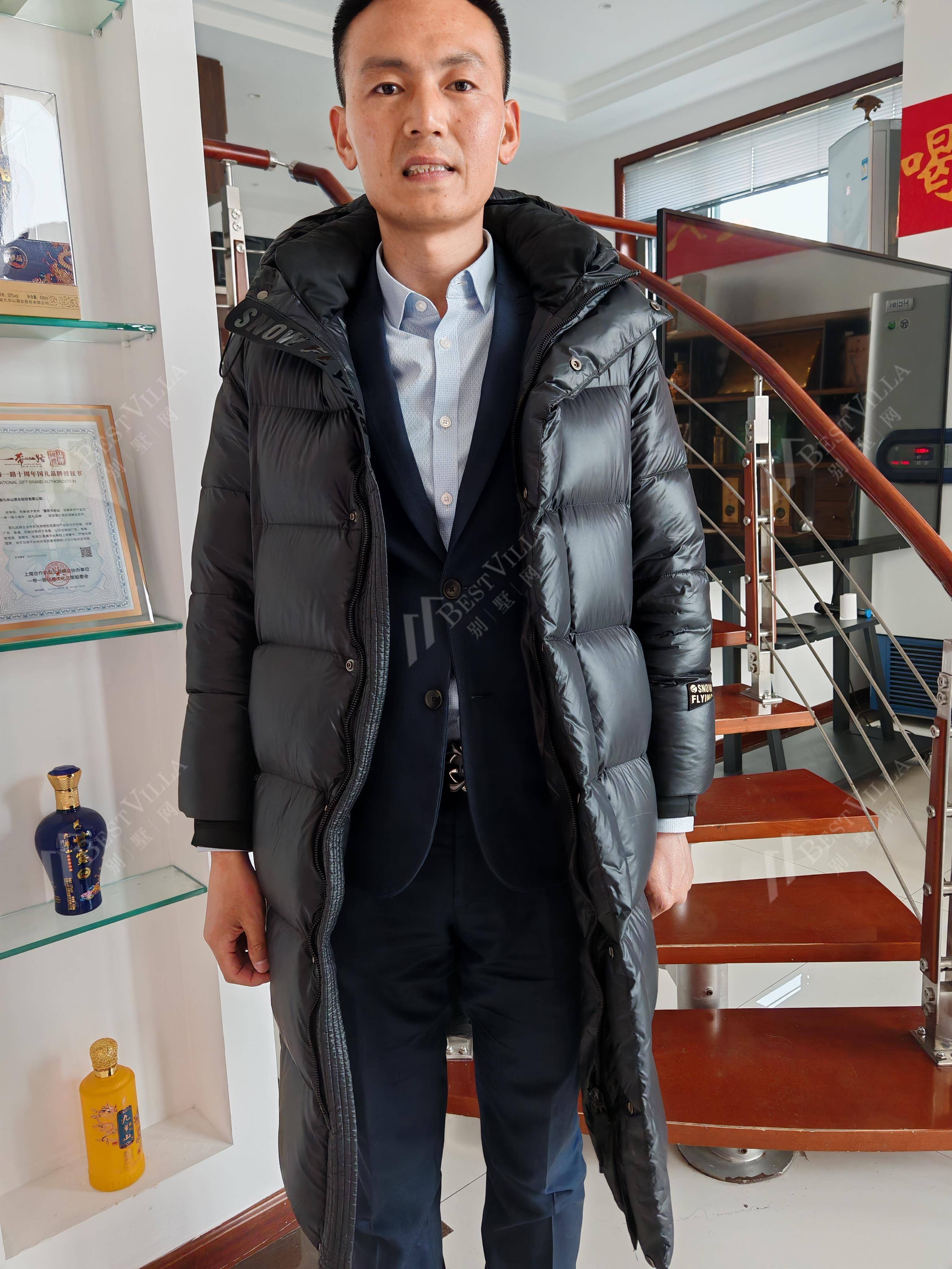 在房间里